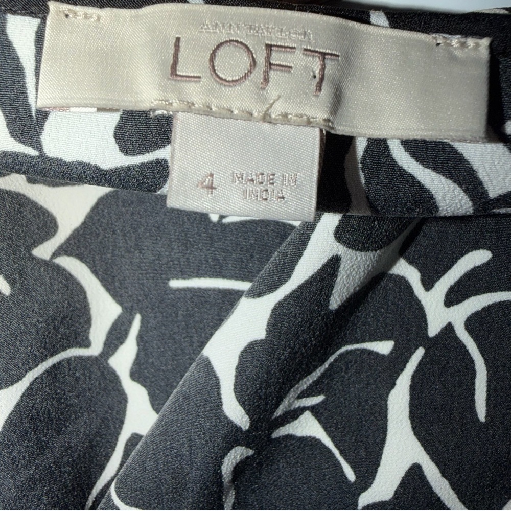 Loft Black and White Patterned Romper Never Worn Size 4 - Picture 6 of 9